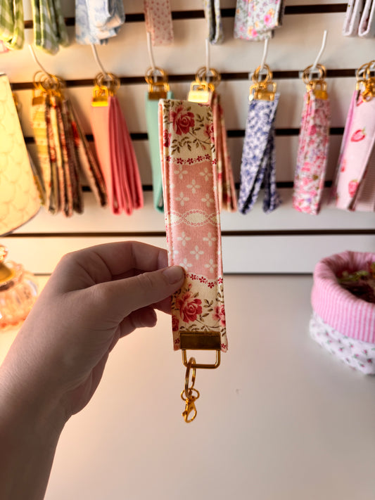 Vintage Floral Wristlet