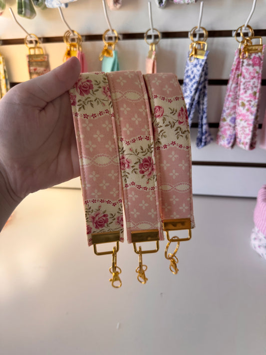 Vintage Floral Wristlet